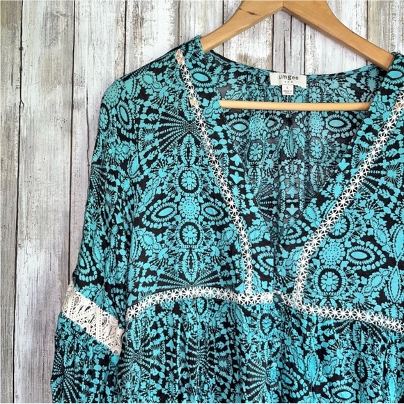 Umgee Mint Lace Tunic - Picture 2 of 5